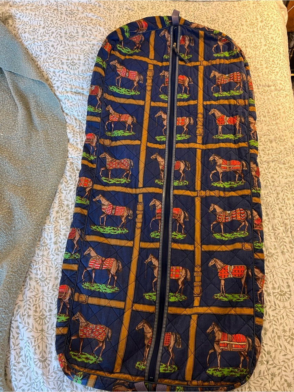 Vintage 80s Heirloom Designs Equestrian Horse Quilted Garment Bag